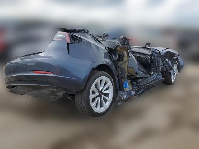  TESLA MODEL 3 2022 Серый