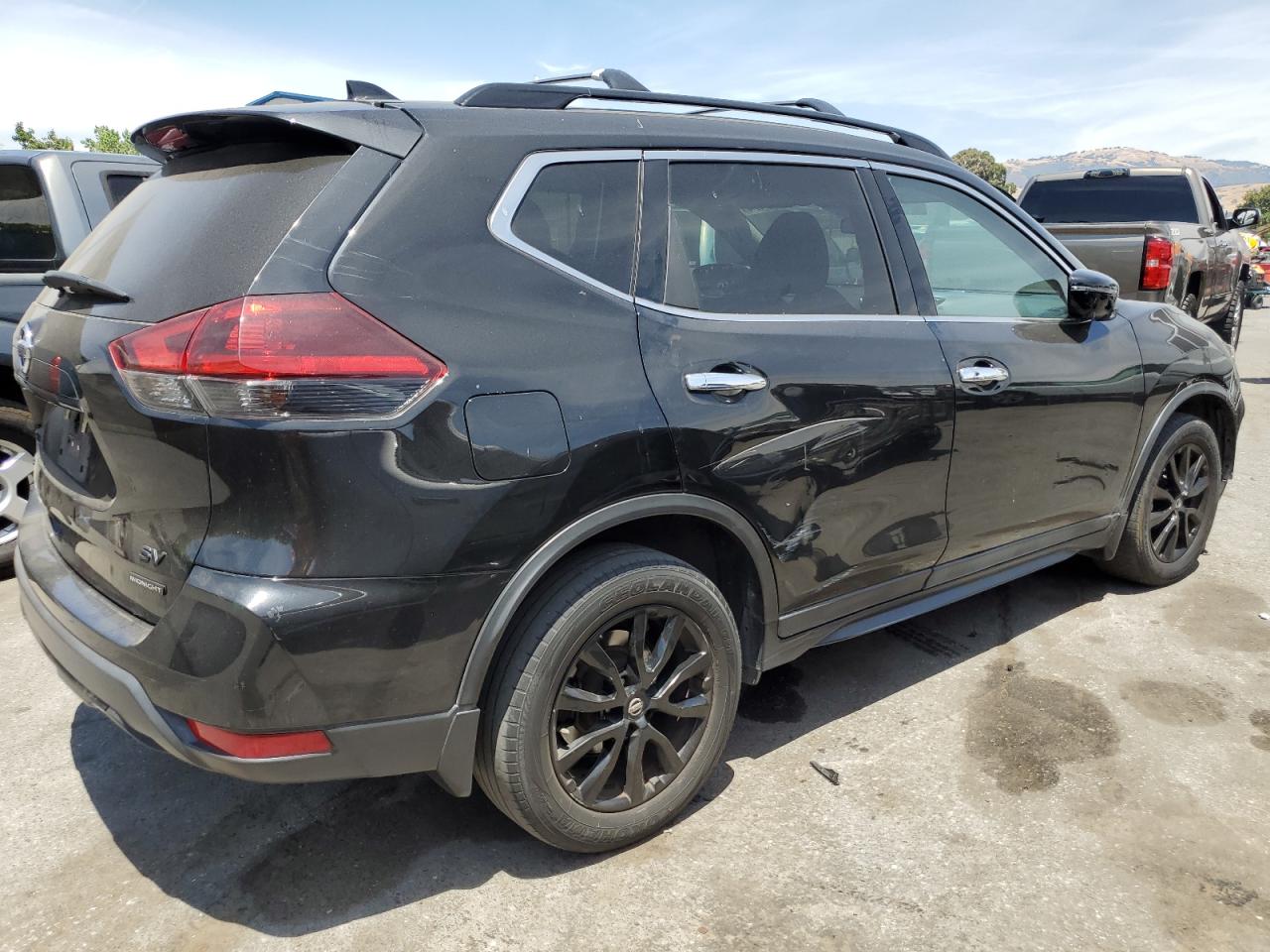 2018 Nissan Rogue - Image 3