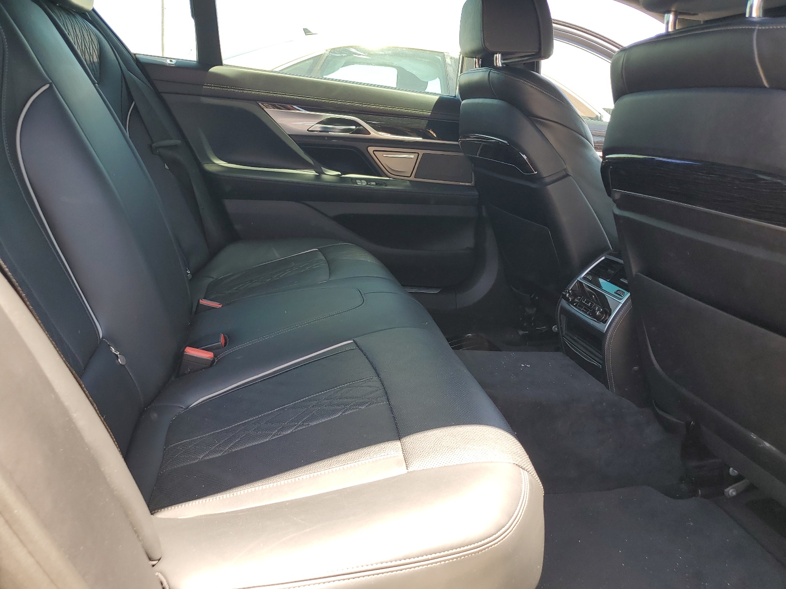 WBA7F0C58KGM24666 2019 BMW 750 I