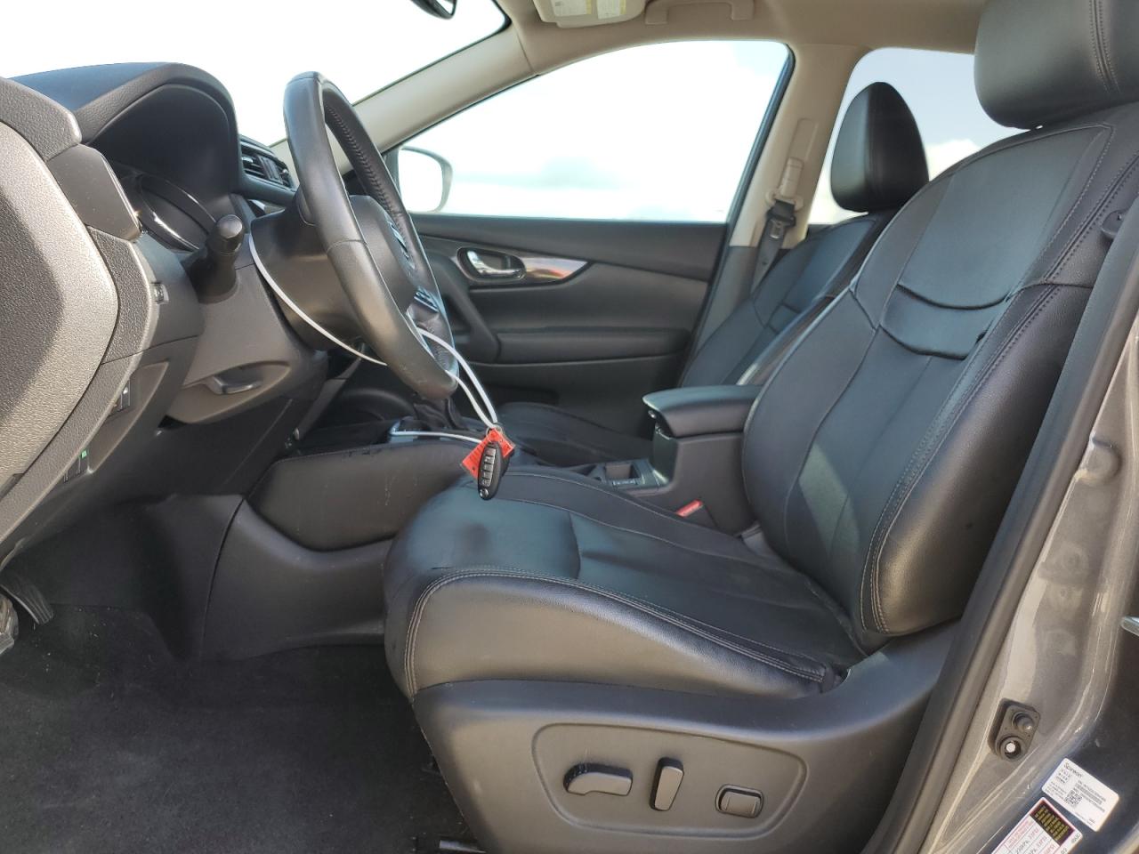 2017 Nissan Rogue - Image 7