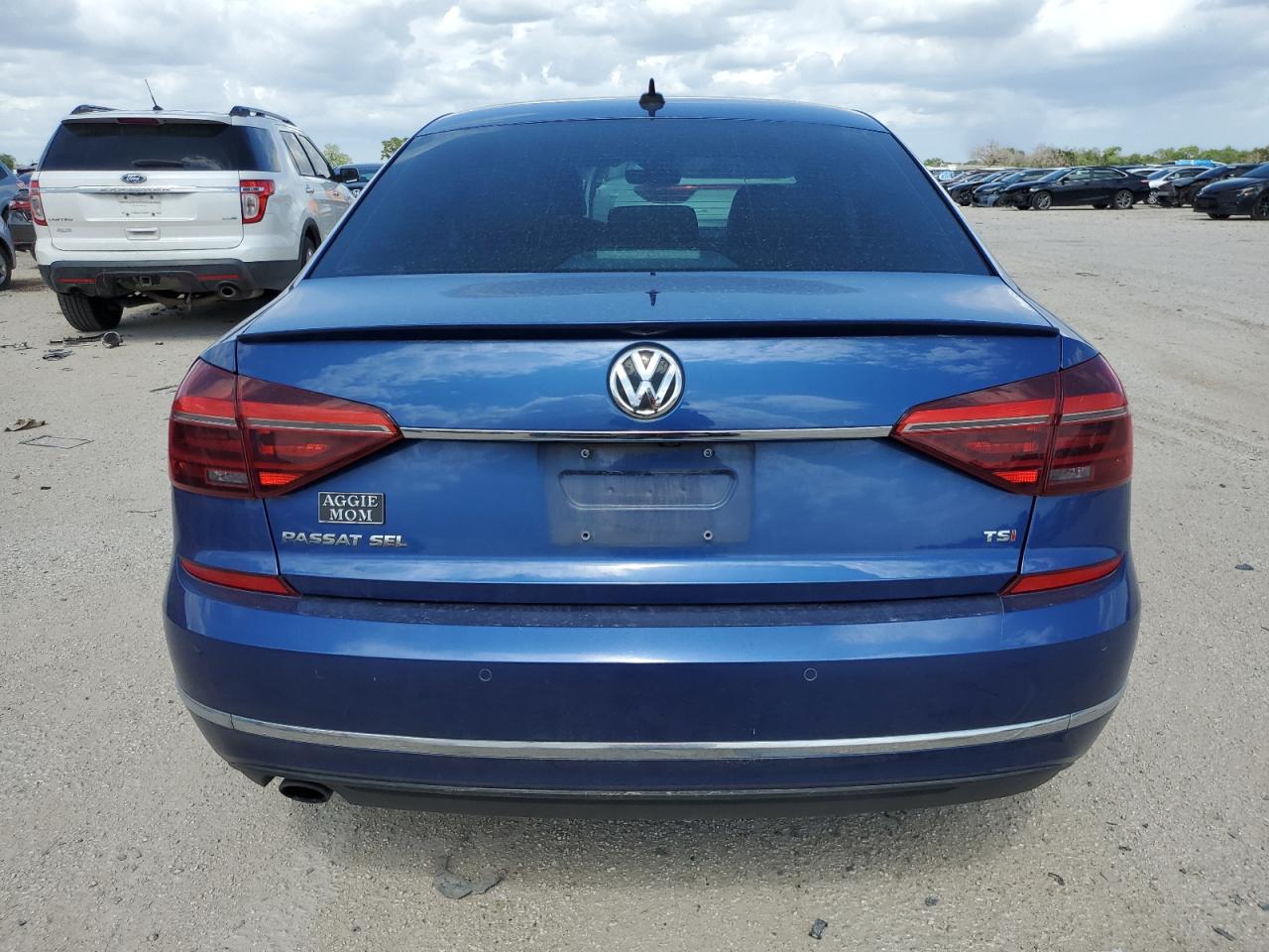 2017 Volkswagen Passat Sel Premium VIN: 1VWCT7A38HC036385 Lot: 59820754