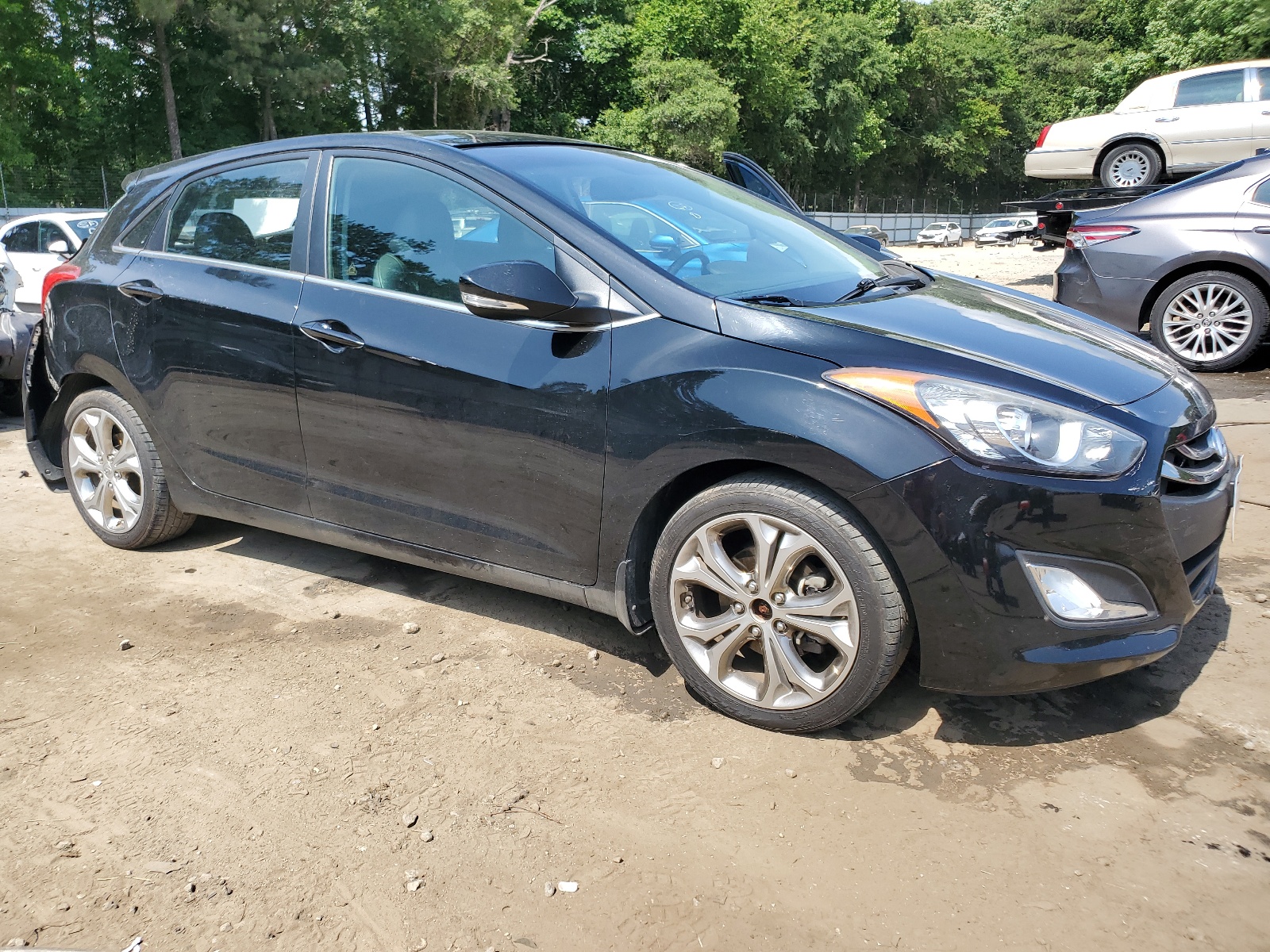 2013 Hyundai Elantra Gt vin: KMHD35LE9DU147795