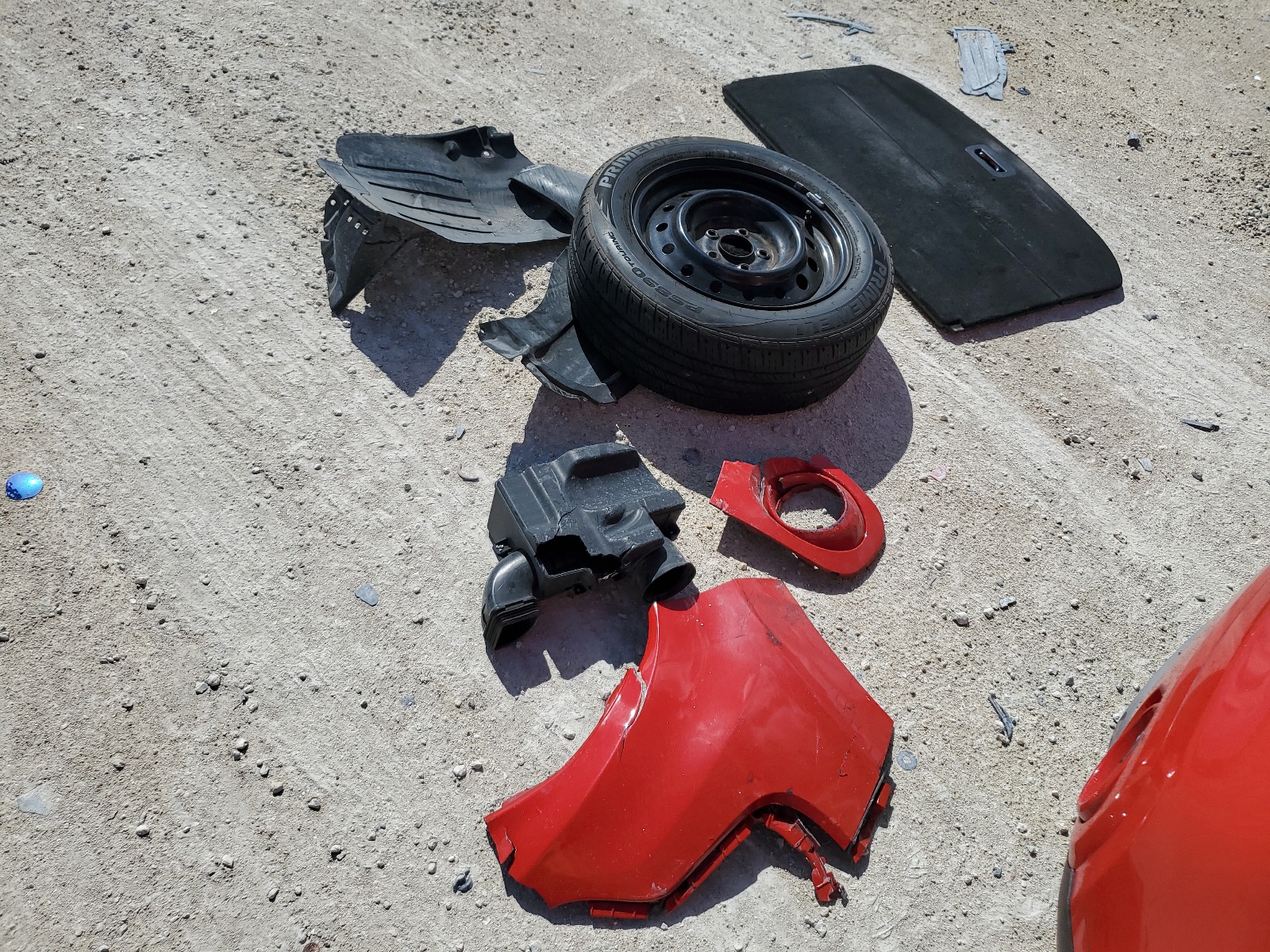 KNDJP3A56J7598017 2018 Kia Soul +