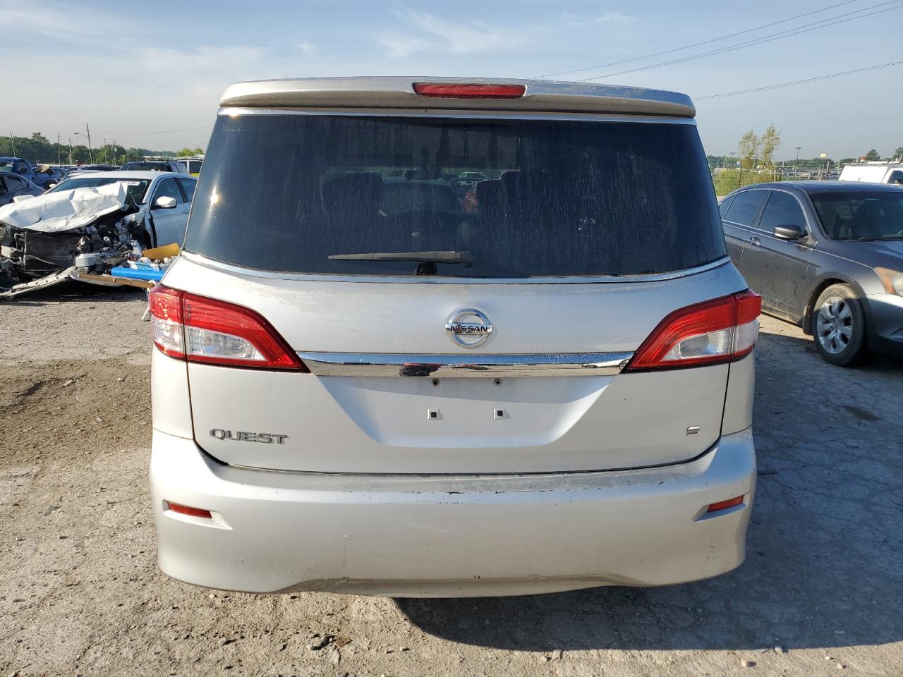 JN8AE2KP0B9010252 2011 Nissan Quest S