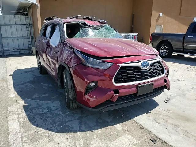 2021 Toyota Highlander - Image 11