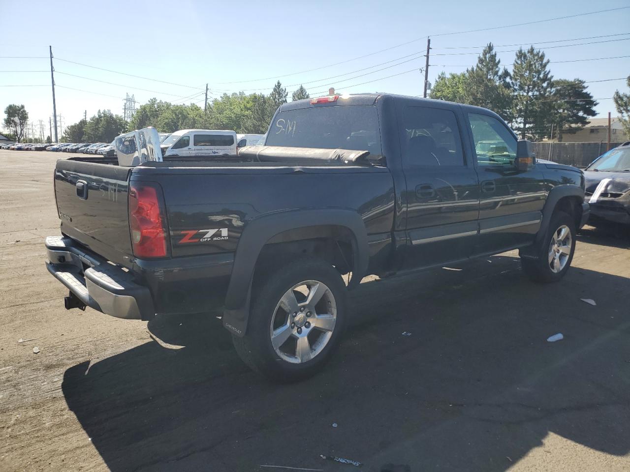 2006 Chevrolet Silverado - Image 3