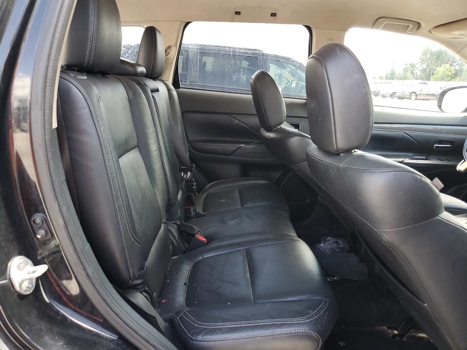 JA4AZ3A3XKJ001068 2019 Mitsubishi Outlander Se