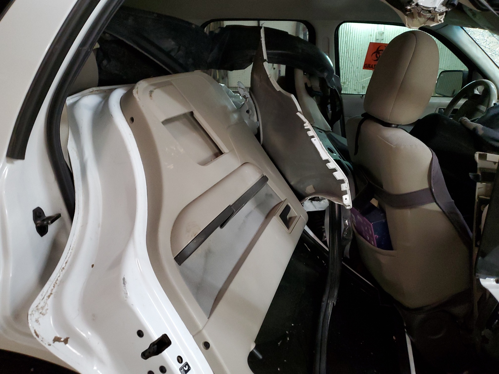 1FMCU9D79BKC39255 2011 Ford Escape Xlt