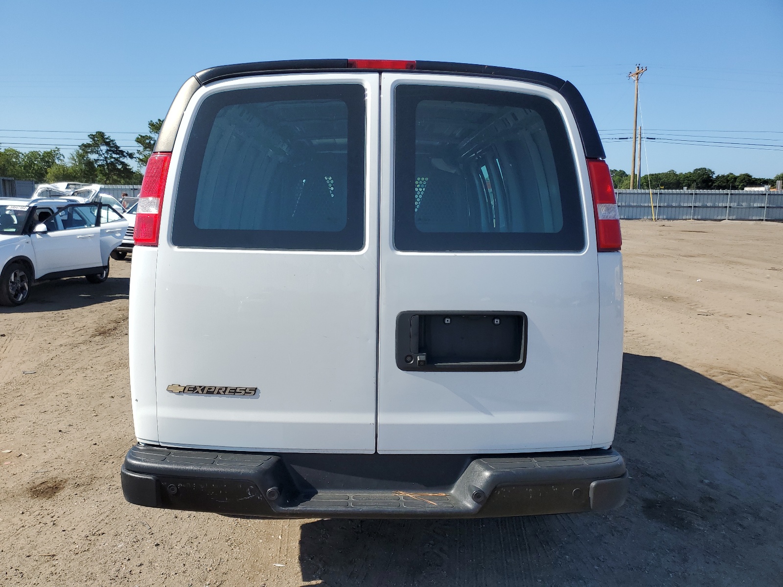 1GCWGAFP8N1219077 2022 Chevrolet Express G2500