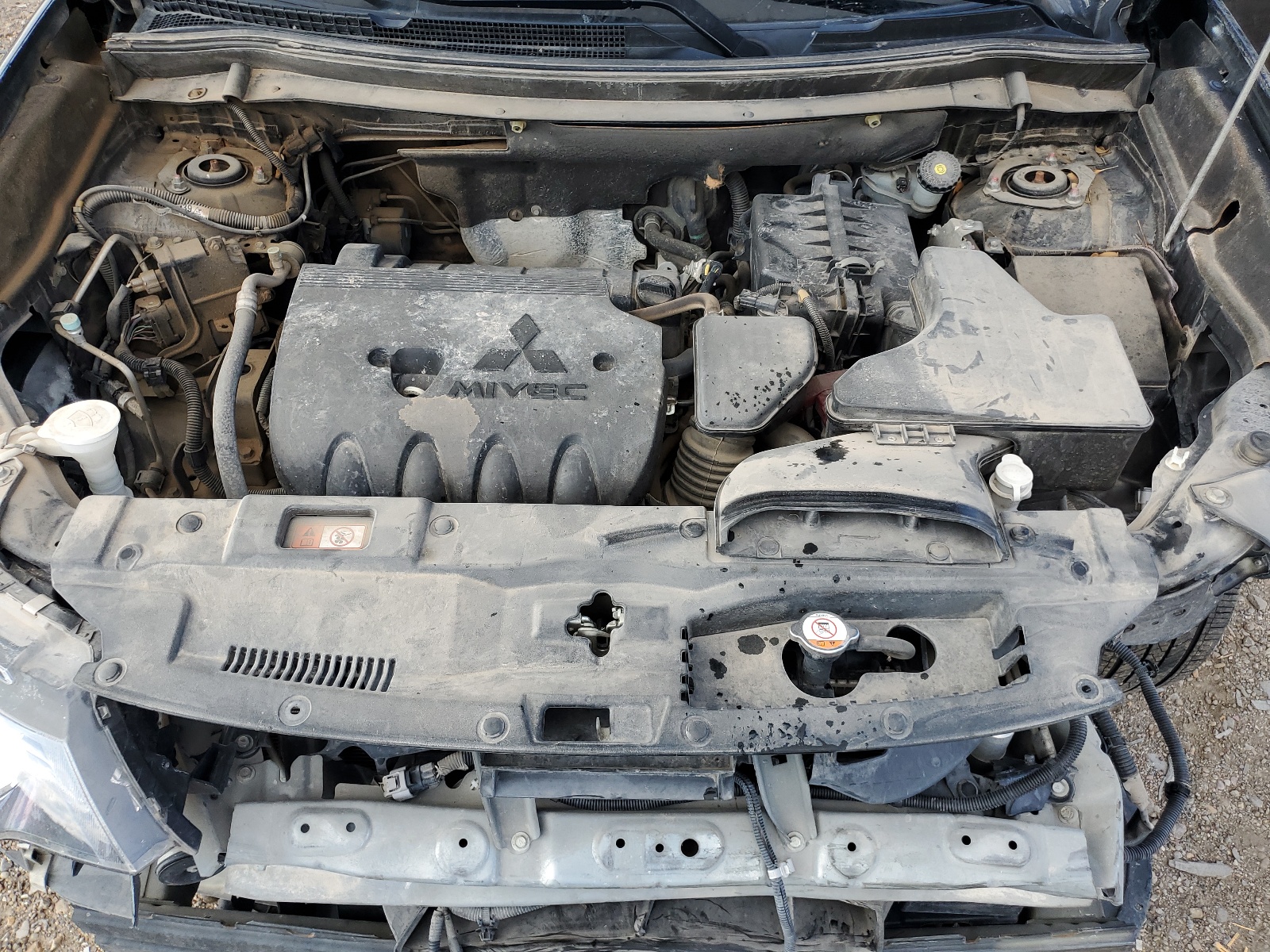 JA4AD3A31HZ062463 2017 Mitsubishi Outlander Se