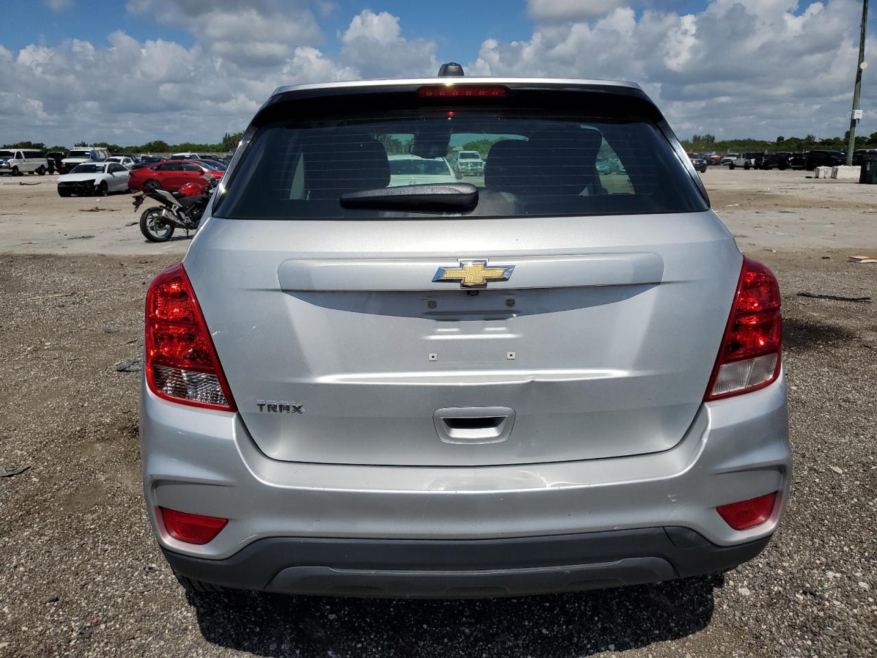 2017 Chevrolet Trax Ls VIN: 3GNCJKSB0HL214089 Lot: 57422914