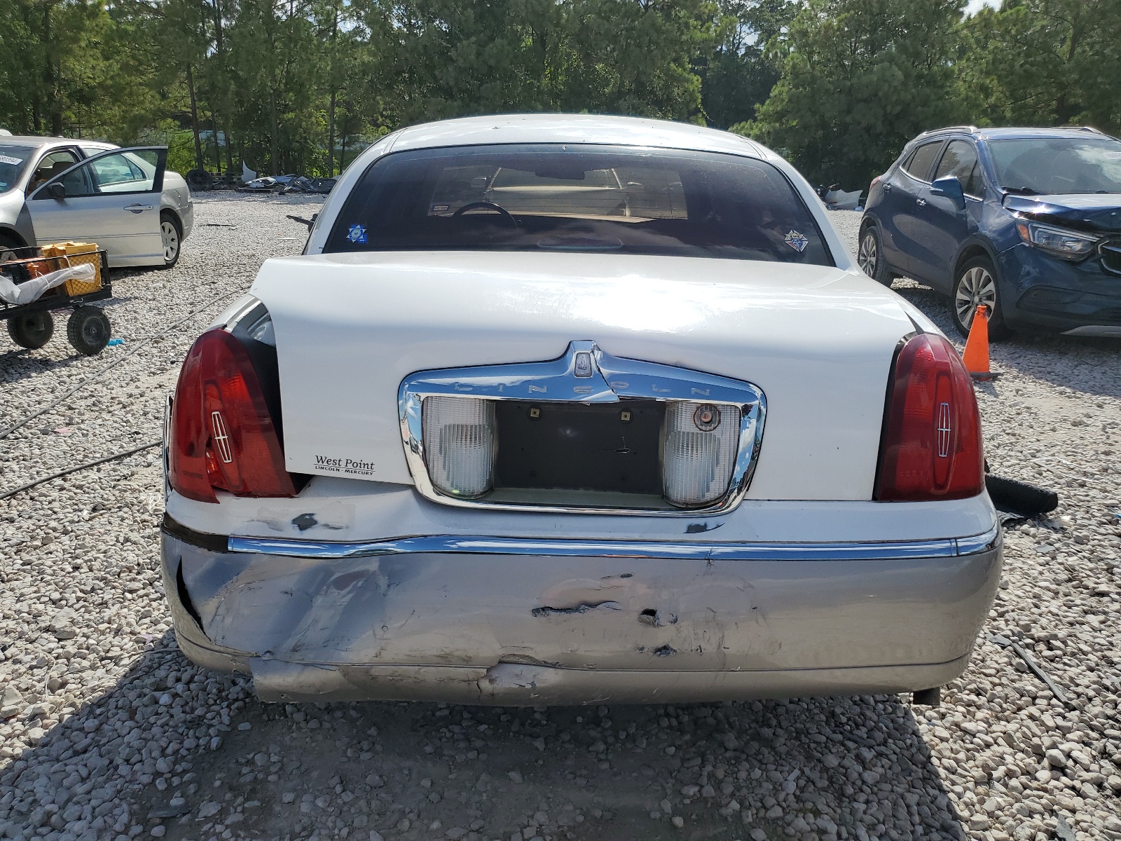 1LNHM81W3XY720036 1999 Lincoln Town Car Executive