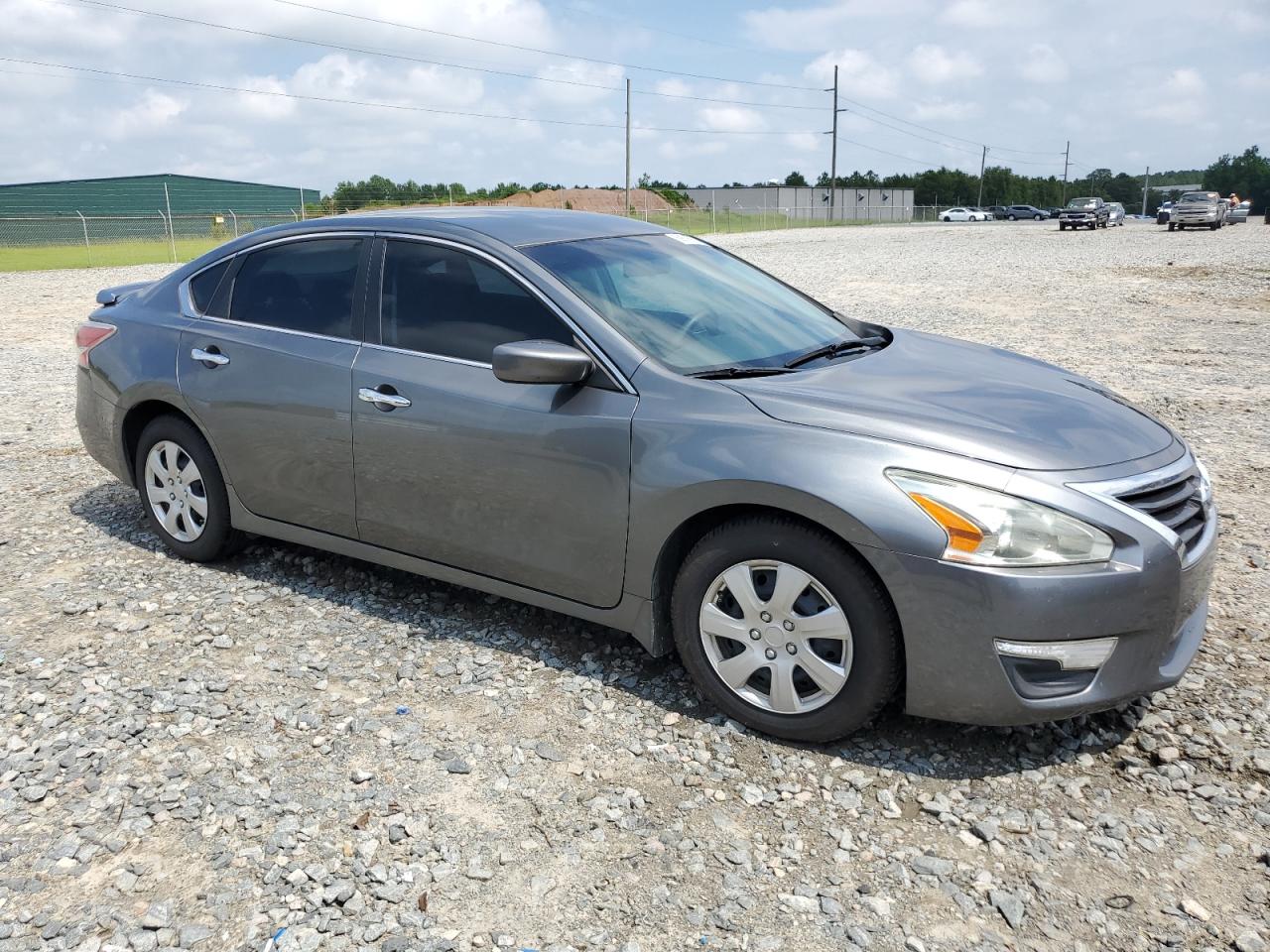 2015 Nissan Altima - Image 4