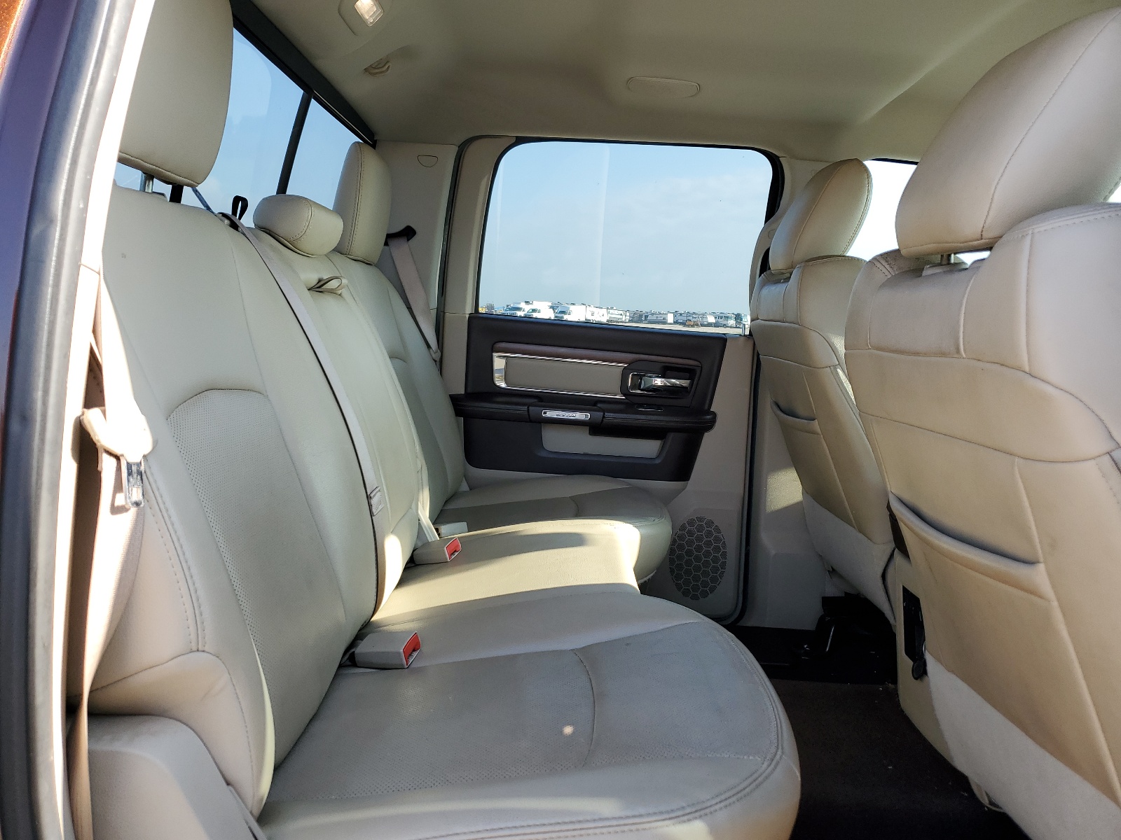 1C6RR6NT5ES259430 2014 Ram 1500 Laramie