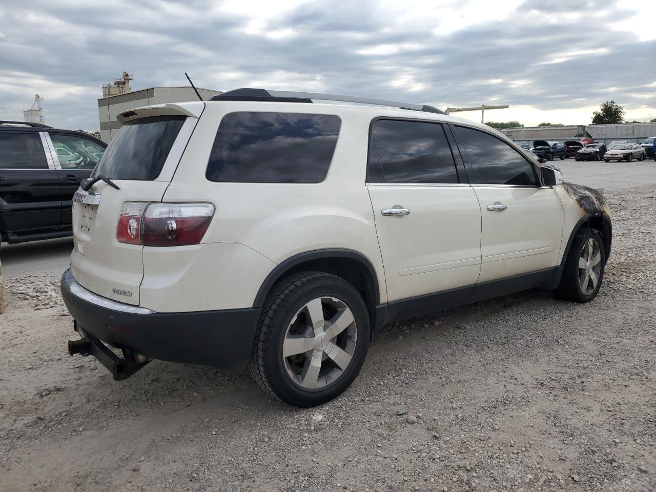 2011 GMC Acadia - Image 3