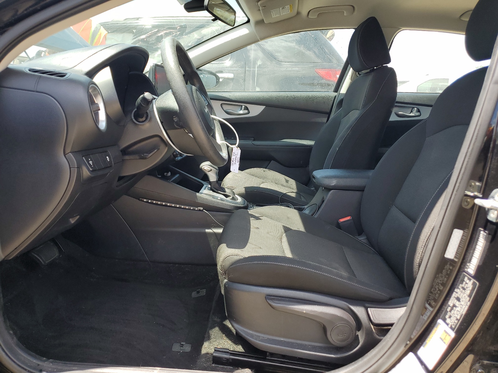 3KPF24AD5NE417268 2022 Kia Forte Fe