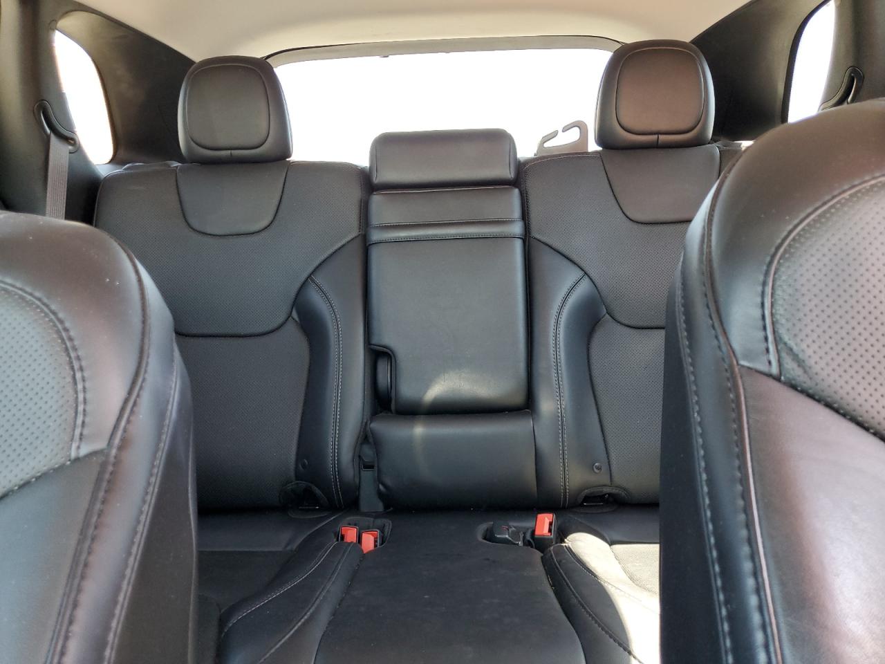 2019 Jeep Cherokee Limited VIN: 1C4PJMDN0KD214085 Lot: 61286394