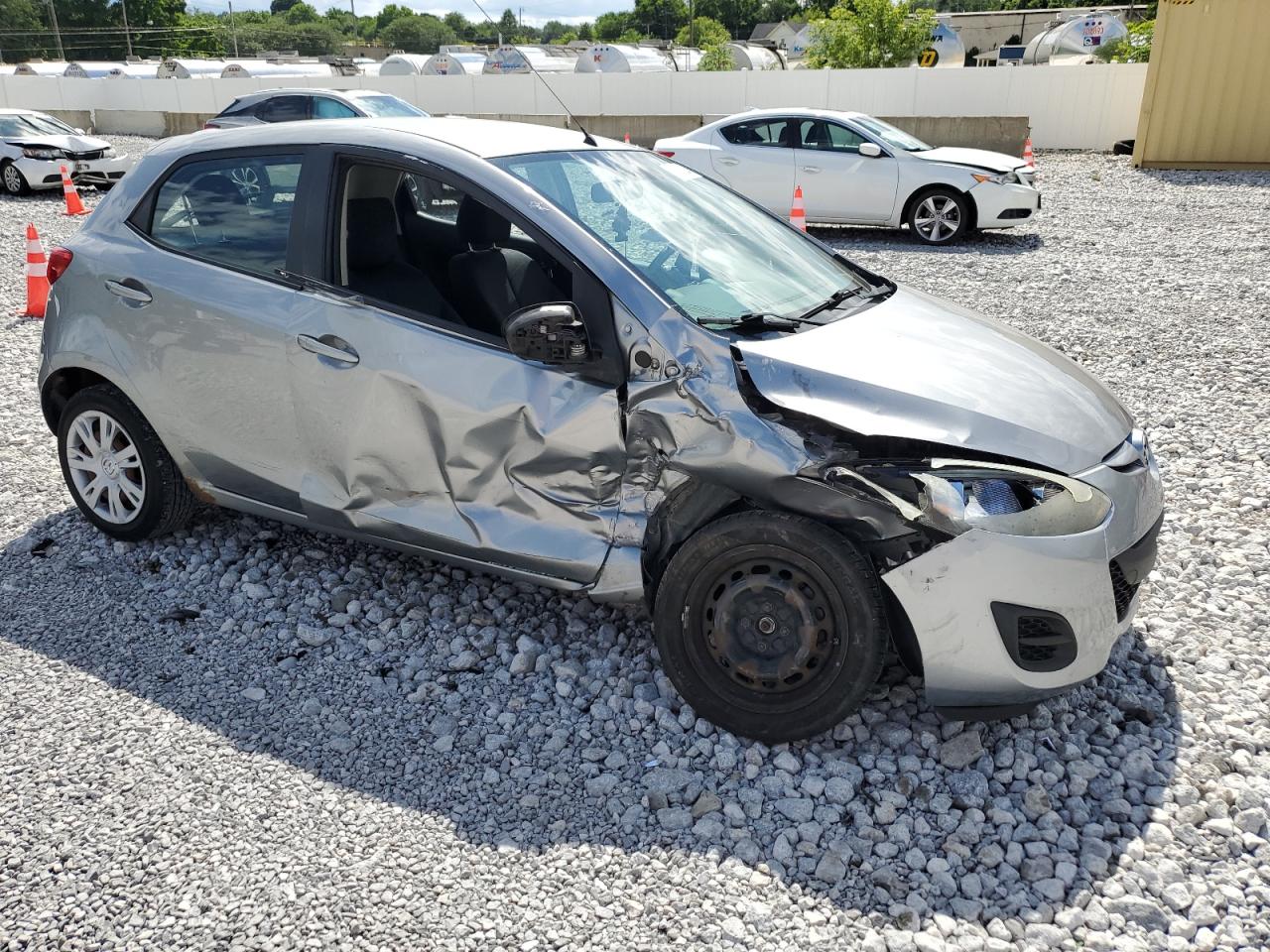 2012 Mazda 2 - Image 4