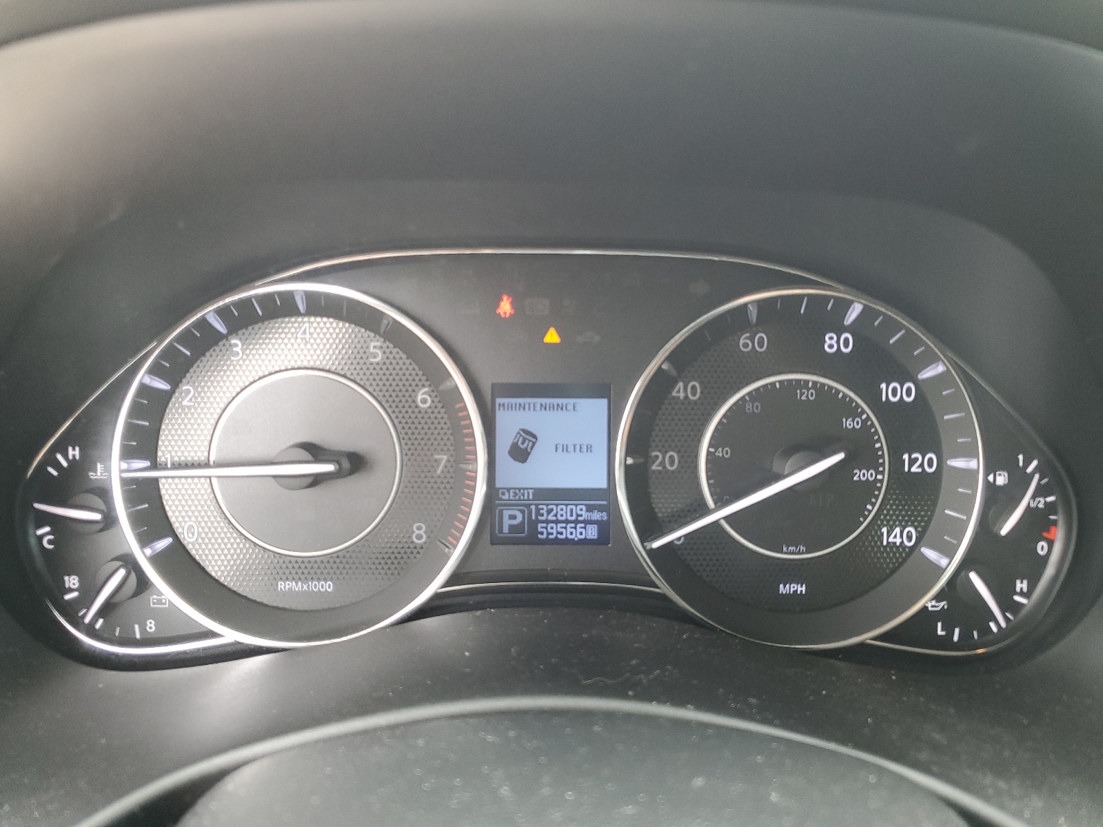 JN8AY2ND6J9055767 2018 Nissan Armada Sv