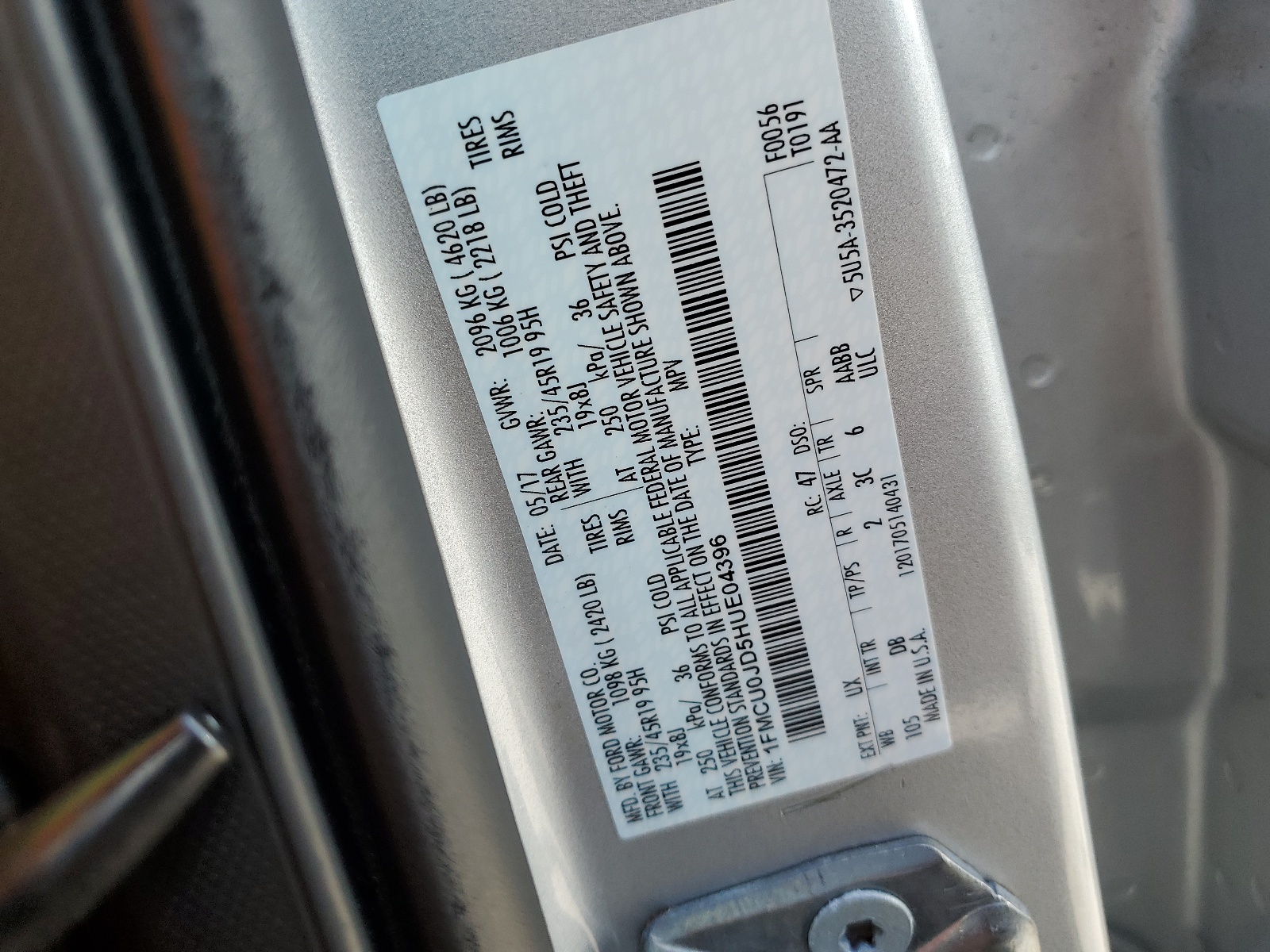 1FMCU0JD5HUE04396 2017 Ford Escape Titanium