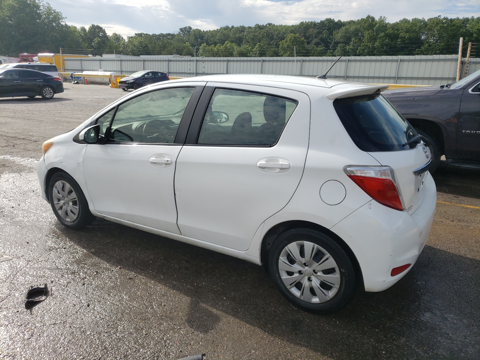 JTDKTUD38CD513392 2012 Toyota Yaris