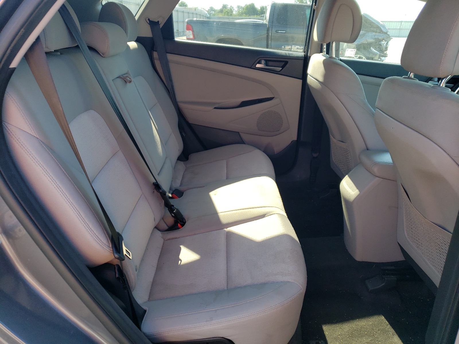 KM8J23A40HU392401 2017 Hyundai Tucson Se