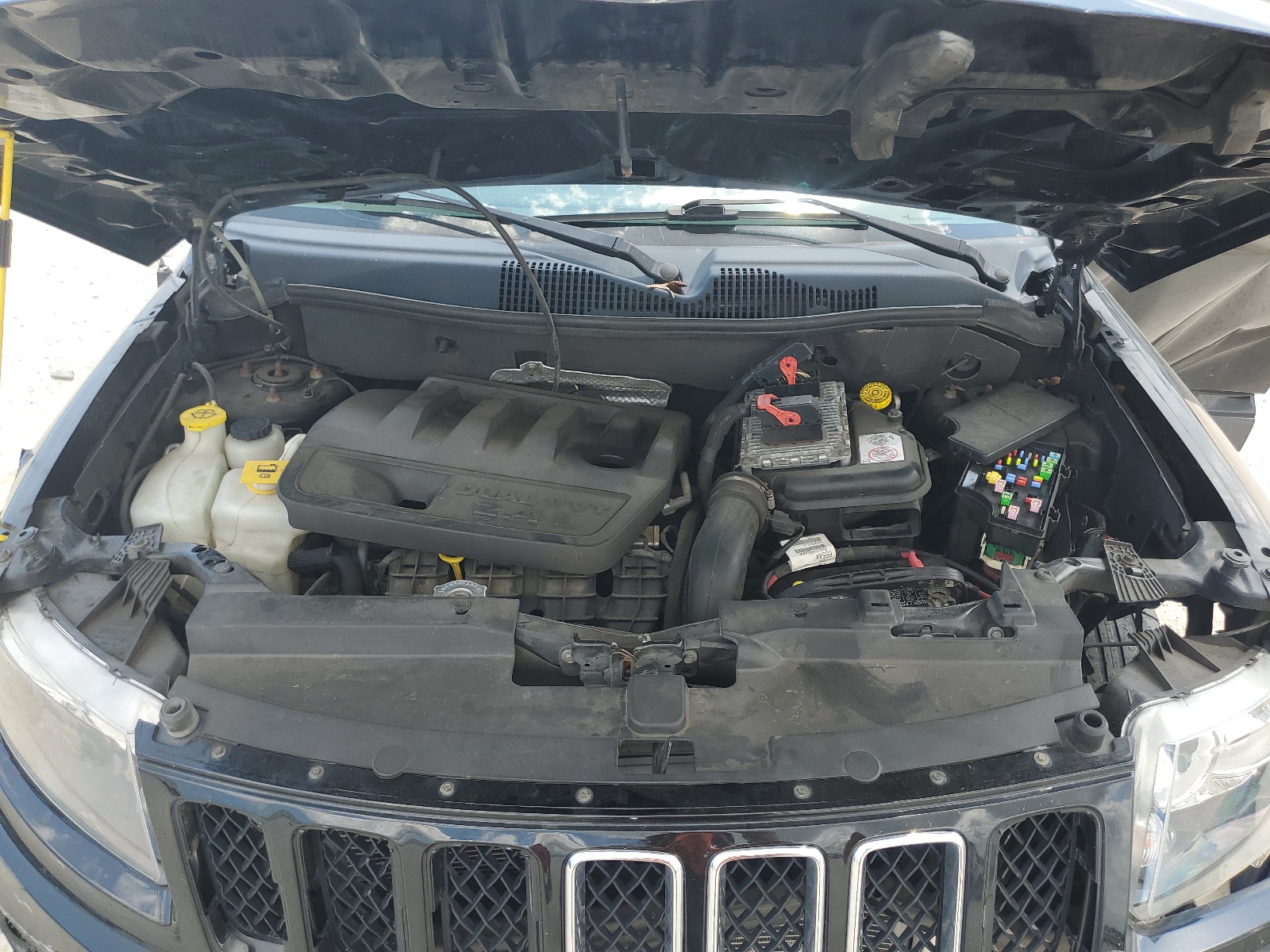 1C4NJDBB2GD662237 2016 Jeep Compass Sport