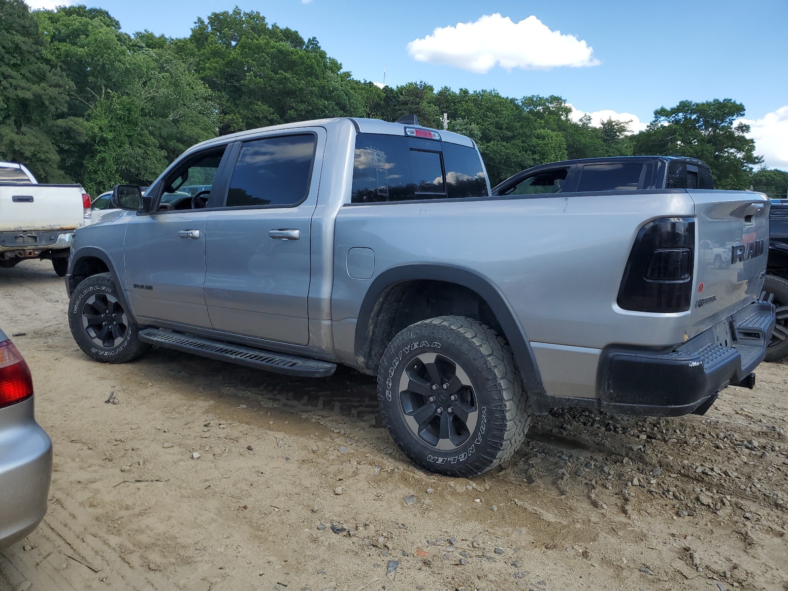 2019 Ram 1500 Rebel vin: 1C6SRFLT5KN857970