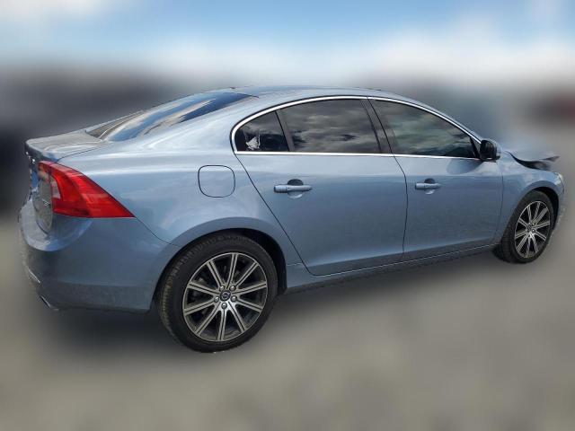  VOLVO S60 2018 Синій