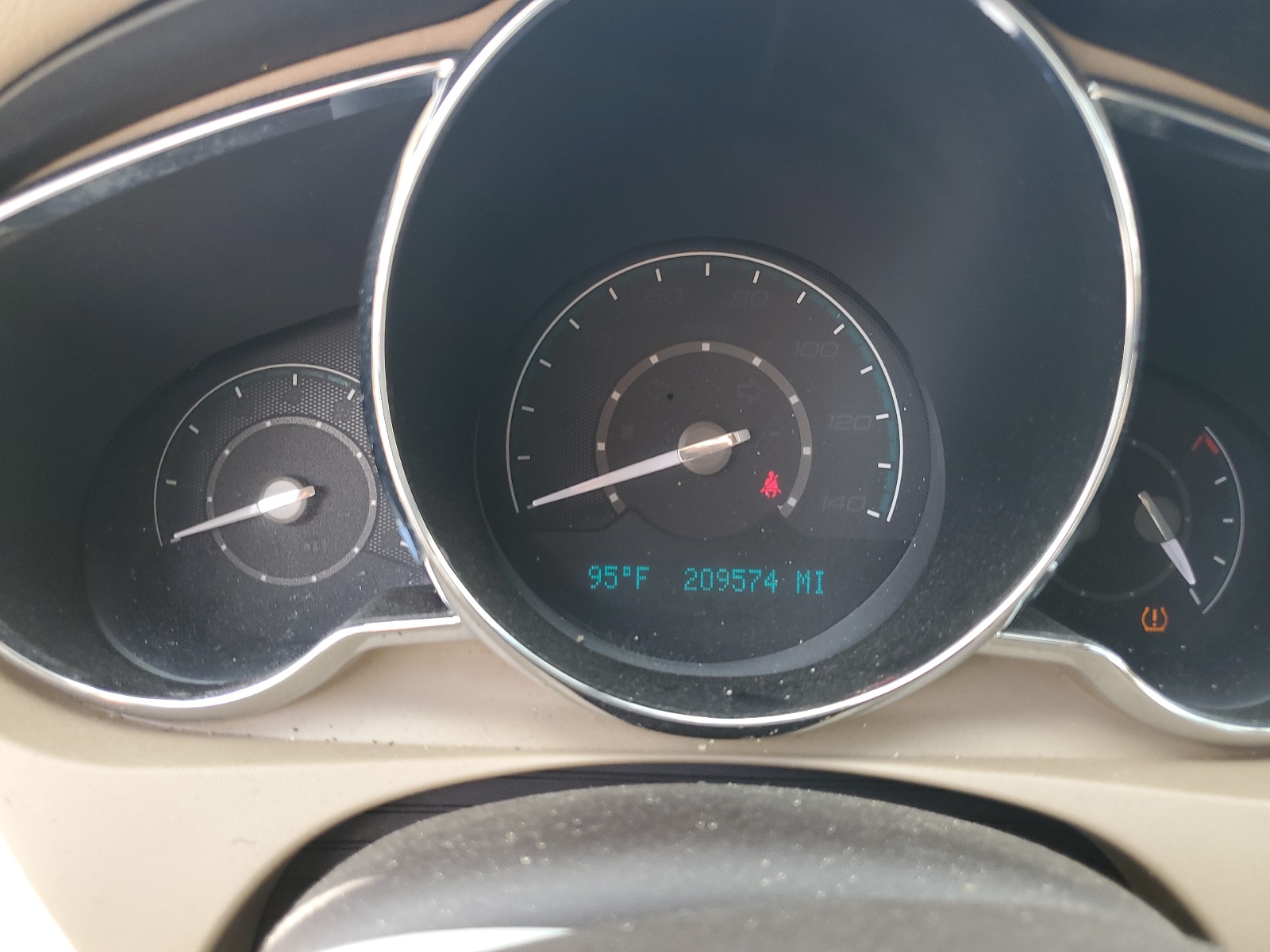 1G1ZC5EB3AF305702 2010 Chevrolet Malibu 1Lt