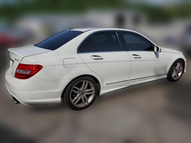  MERCEDES-BENZ C-CLASS 2012 Белый