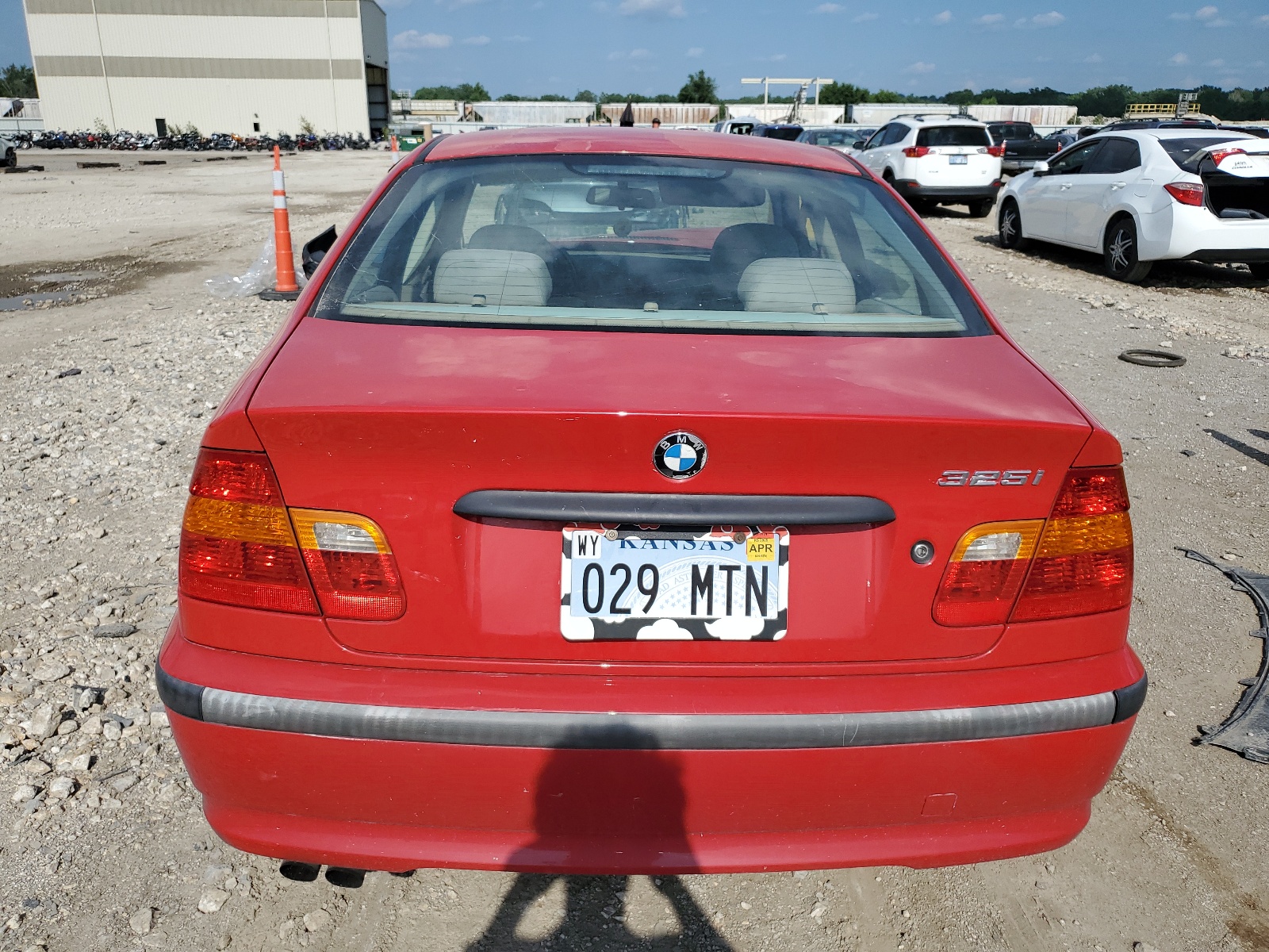 WBAEV33482KL78451 2002 BMW 325 I