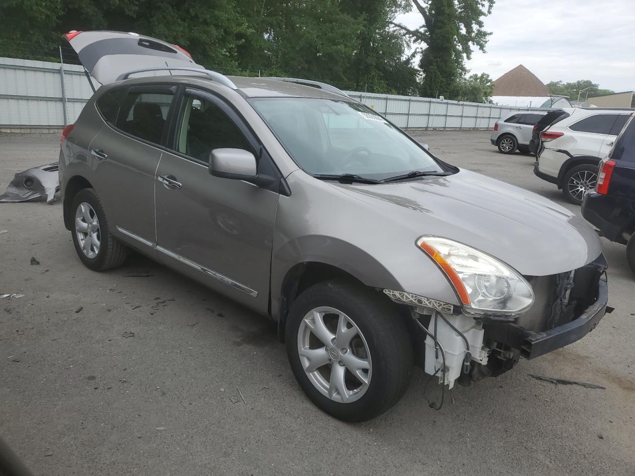 2011 Nissan Rogue - Image 4