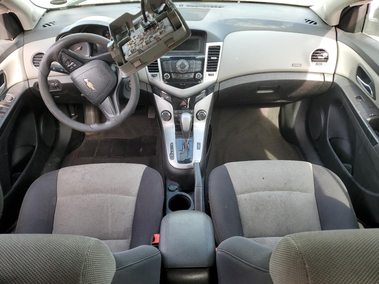 2015 Chevrolet Cruze - Image 8