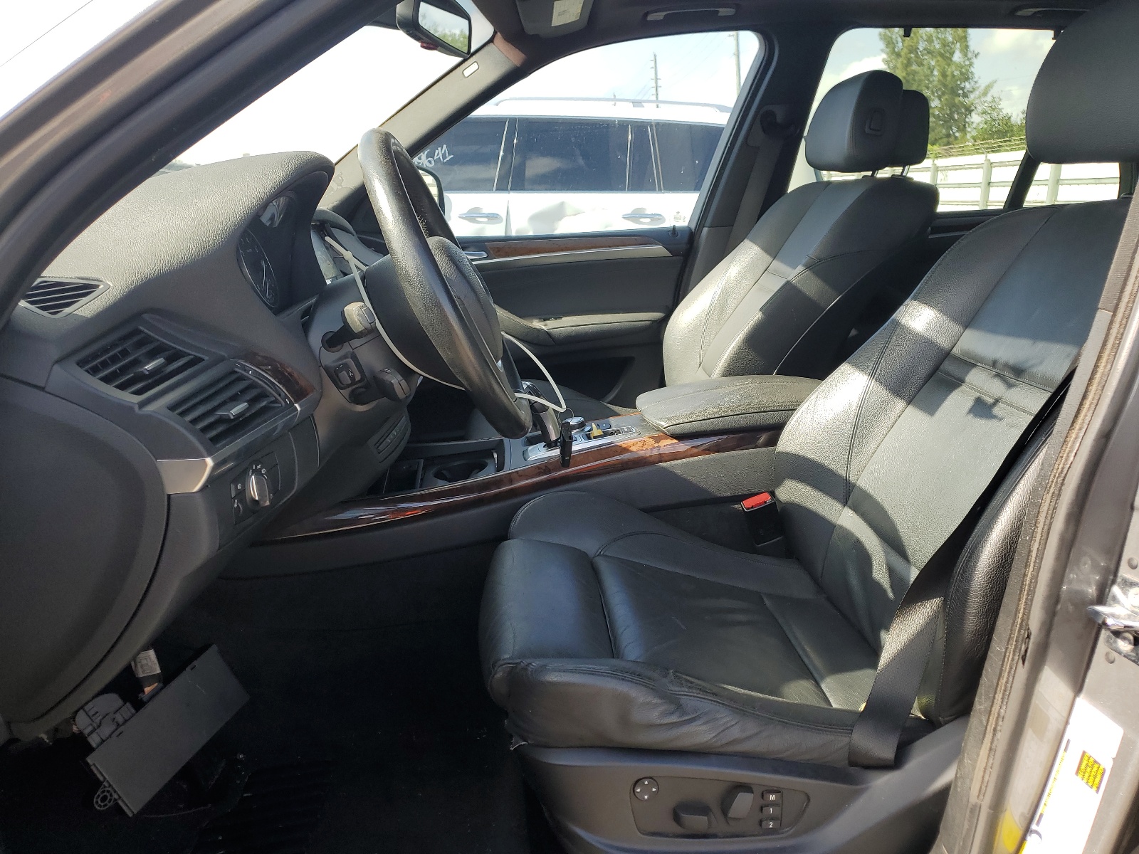 5UXFE83598L161845 2008 BMW X5 4.8I