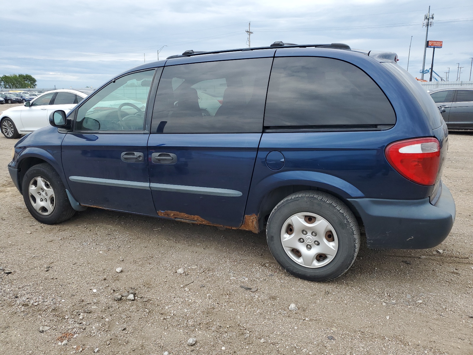 1B4GP25312B585300 2002 Dodge Caravan Se