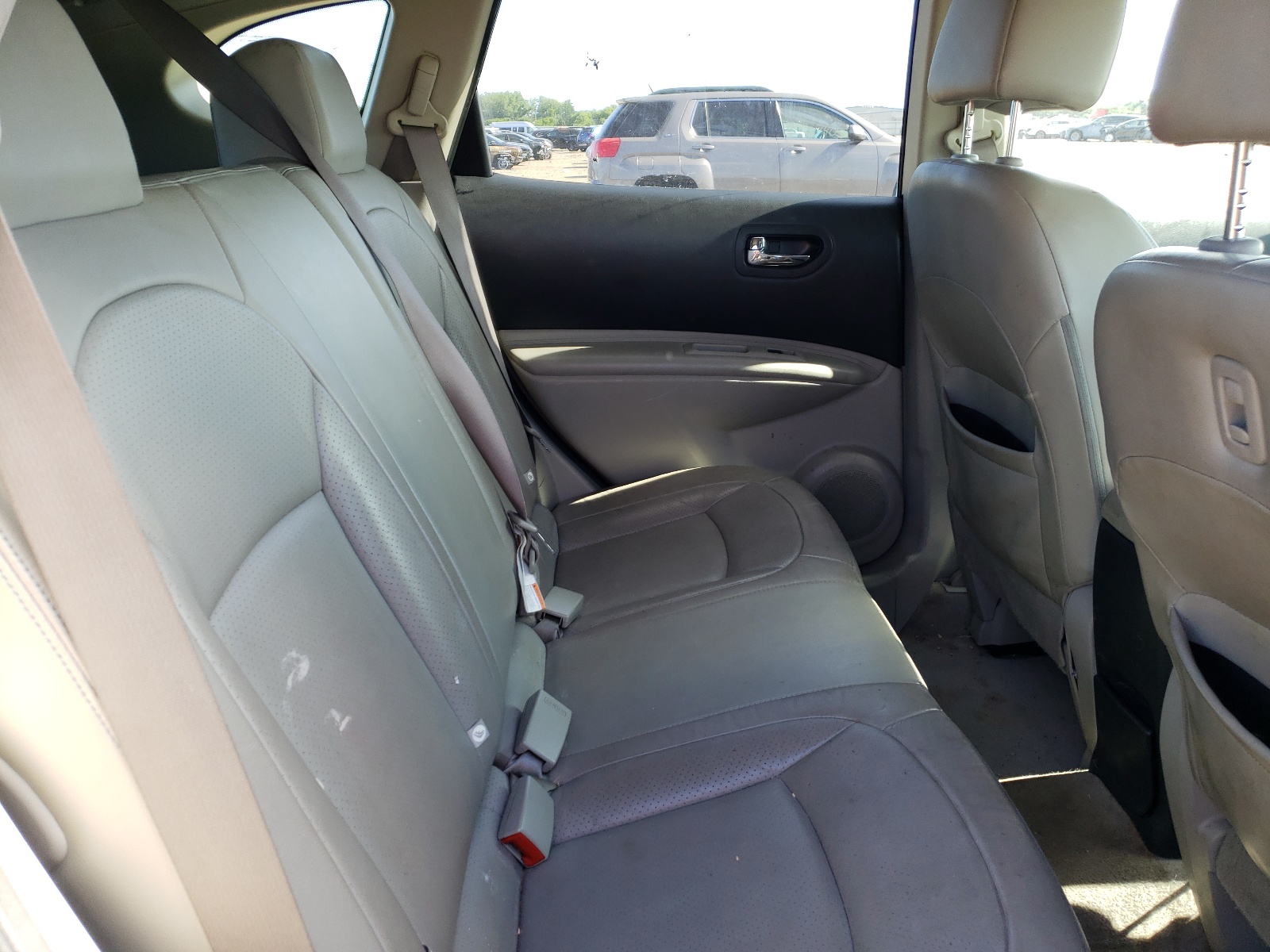 JN8AS5MV6BW308330 2011 Nissan Rogue S