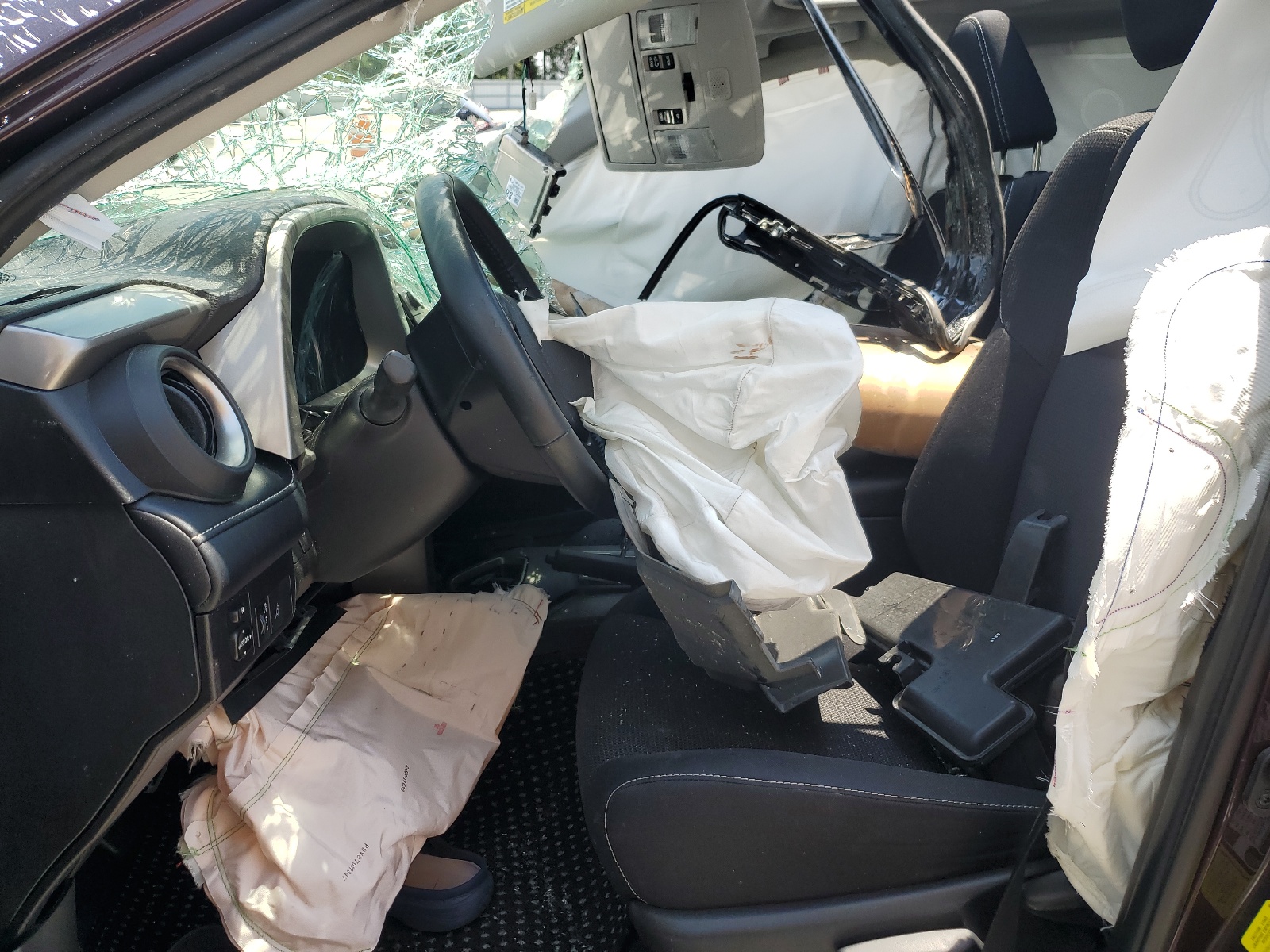 2T3WFREV8JW464636 2018 Toyota Rav4 Adventure