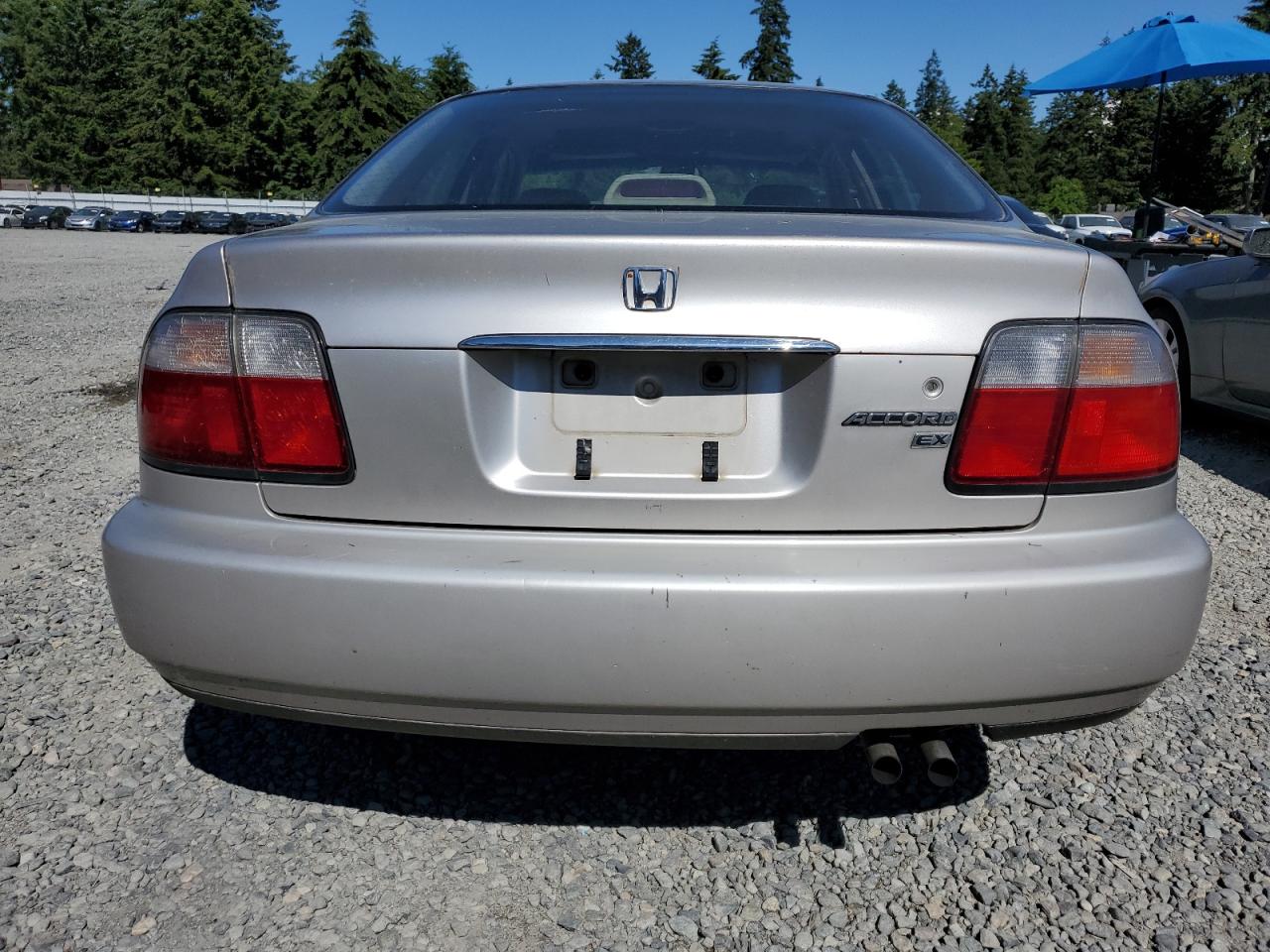 1996 Honda Accord Ex VIN: 1HGCD5668TA091433 Lot: 59375654