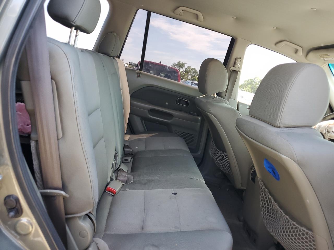 2007 Honda Pilot Lx VIN: 5FNYF18137B029699 Lot: 58919104