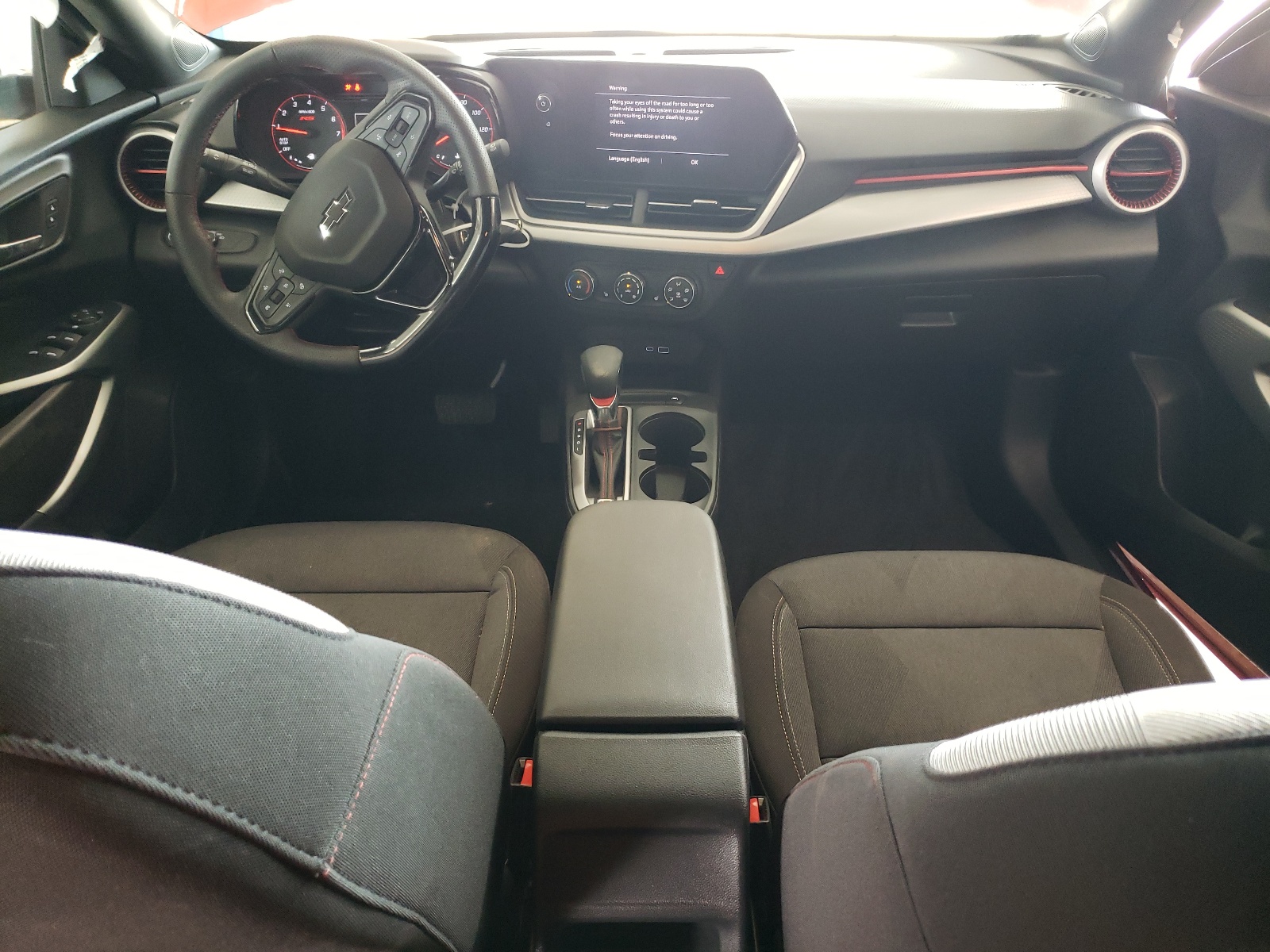 KL77LGE28RC130027 2024 Chevrolet Trax 1Rs