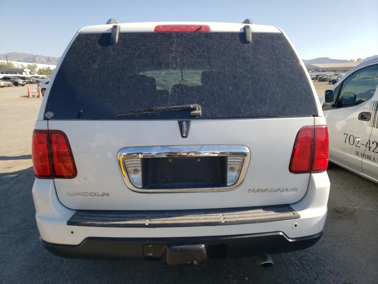 2005 Lincoln Navigator VIN: 5LMFU28575LJ13839 Lot: 60967184