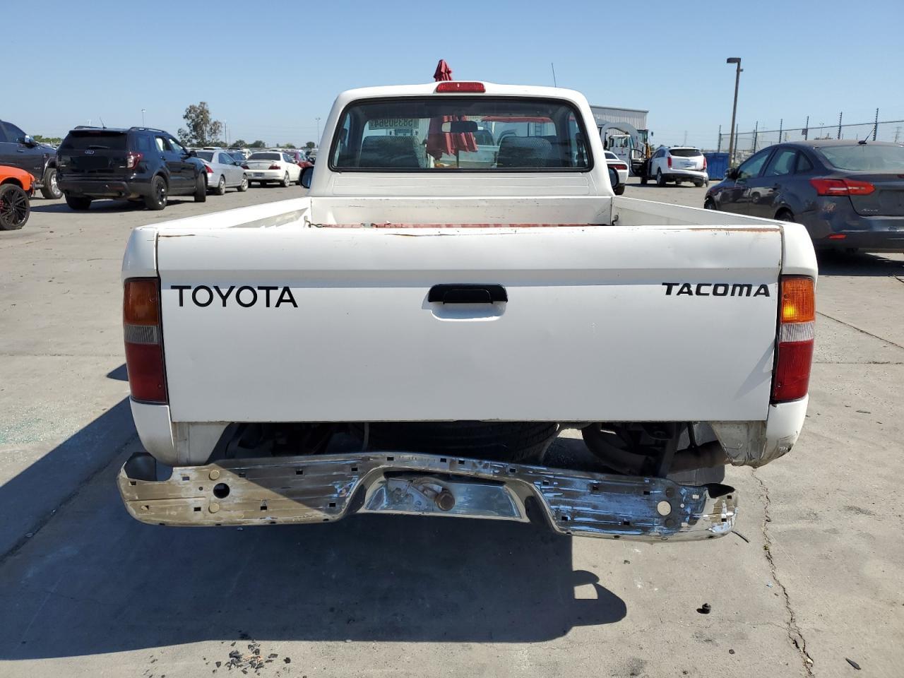 2000 Toyota Tacoma VIN: 5TENL42N4YZ707725 Lot: 58390964