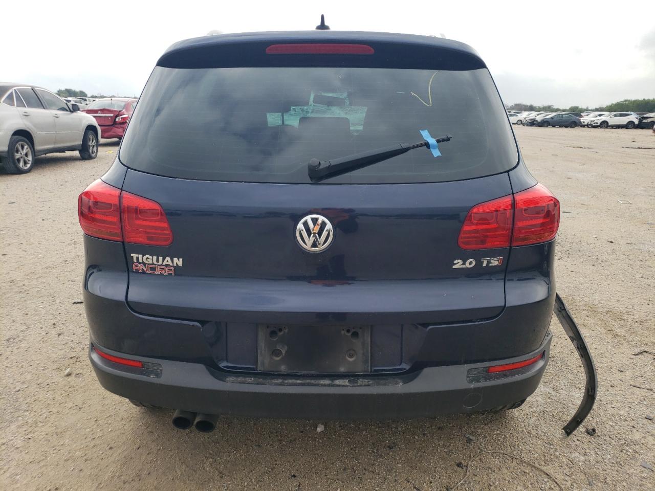 WVGAV7AX8FW565916 2015 Volkswagen Tiguan S