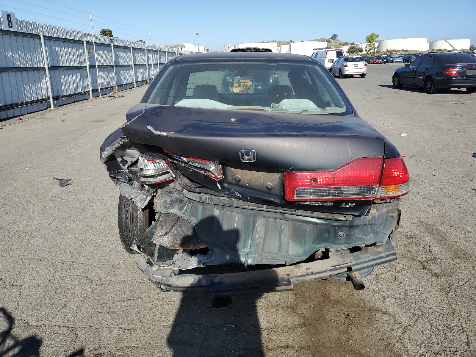 1HGCG66551A047052 2001 Honda Accord Lx