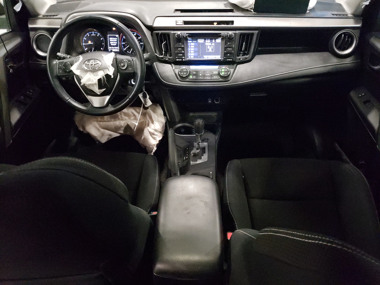 2T3RFREV1GW486628 2016 Toyota Rav4 Xle