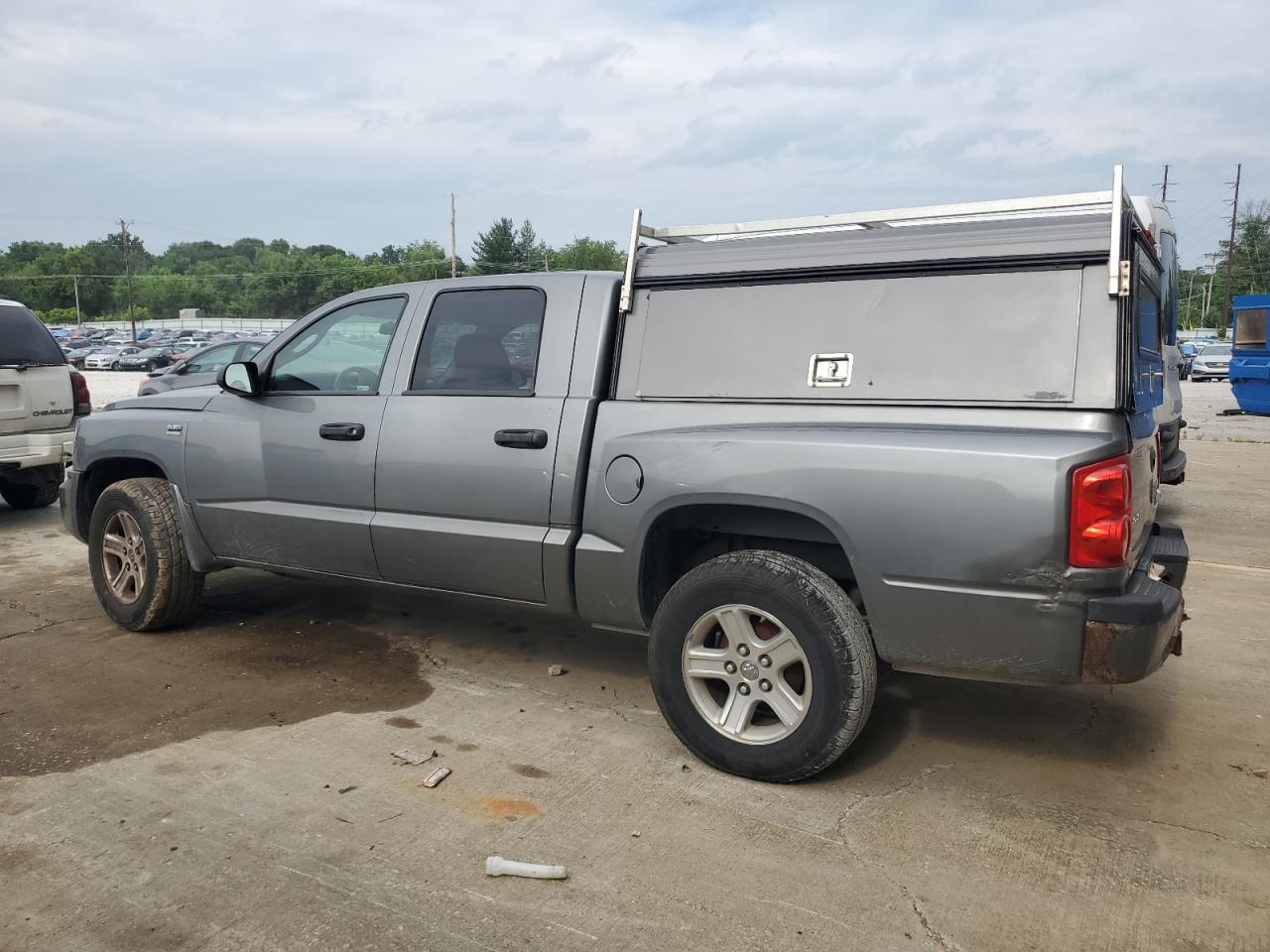 2010 Dodge Dakota - Image 2