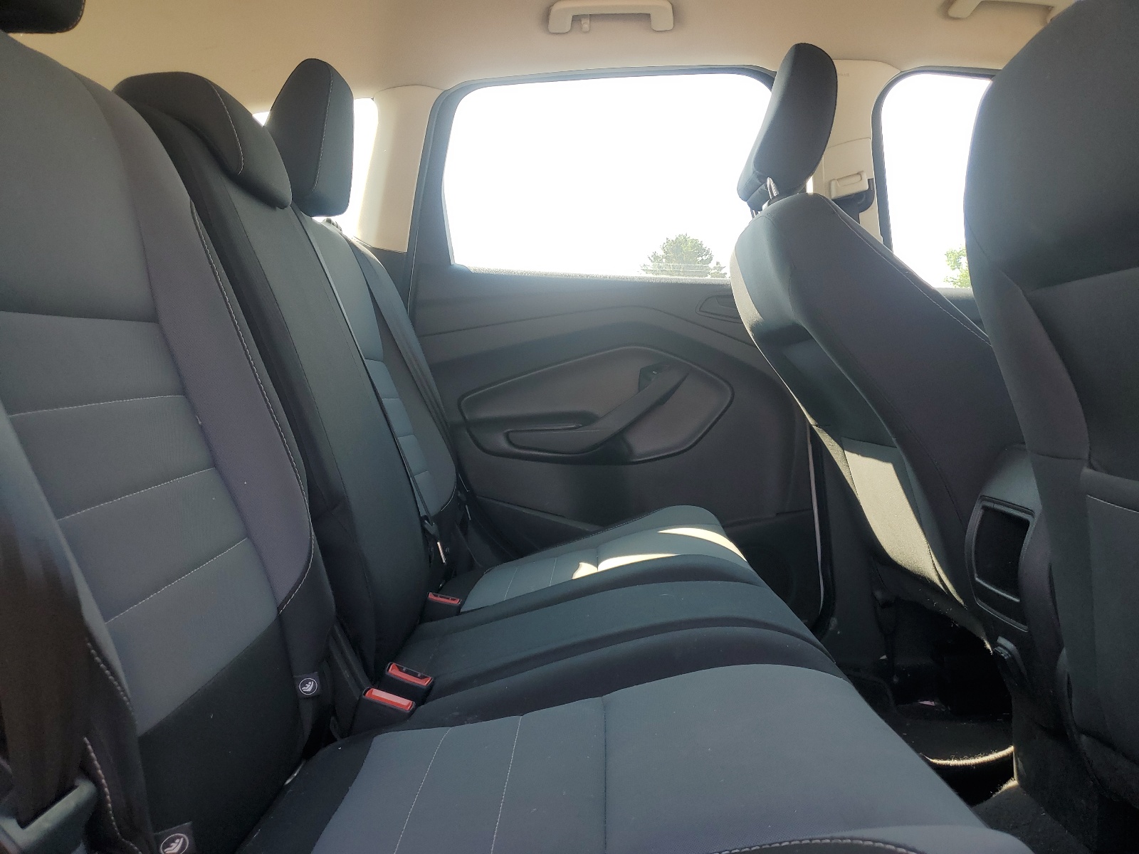 1FMCU0F74KUA07966 2019 Ford Escape S