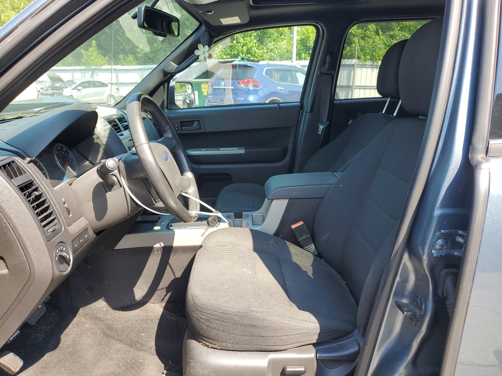 1FMCU9DG5AKB65668 2010 Ford Escape Xlt