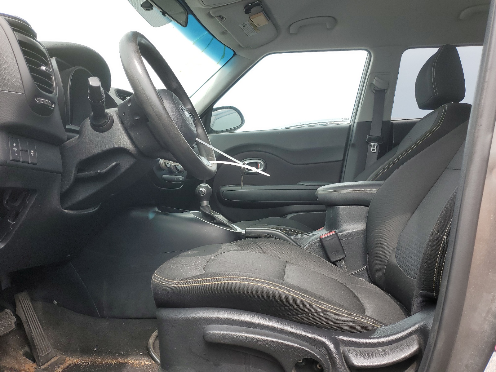 KNDJP3A59G7260037 2016 Kia Soul +